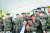 윤석열 대통령이 국군의 날인 1일 경기 연천군에 위치한 육군 제25사단을 찾아 장병 가족과 영상통화를 하고 있다. 뉴스1