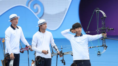 양궁 컴파운드 남자 단체전 은메달 획득…'숙적' 인도에 패배