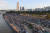 지난해 10월 8일 서울세계불꽃축제가 열리는 서울 여의도 한강공원에서 시민들로 붐비고 있다. 연합뉴스