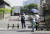 2020 도쿄올림픽 뇌물 관련 재판이 열리고 있는 일본 법원 앞을 지난 7월 시민들이 지나가고 잇다. . EPA=연합뉴스