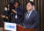 홍익표 더불어민주당 원내대표가 6일 오후 서울 여의도 국회에서 열린 의원총회에서 발언을 하고 있다.뉴스1