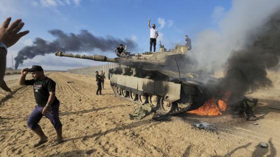 하마스 공격으로 최소 22명 사망…패러글라이더까지 동원됐다