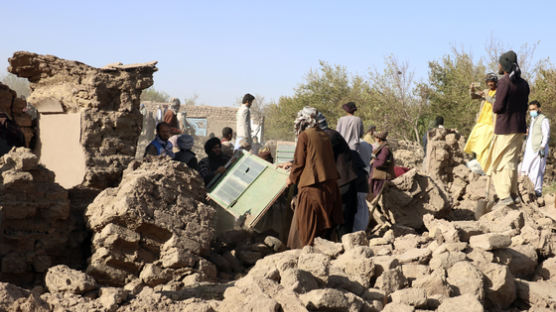 [사진] 아프가니스탄 규모 6.3 강진 … 최소 2000명 숨져
