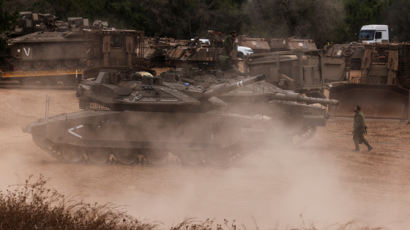 이스라엘군, 가자 장벽 집결…팔 주민 12만명 공포의 탈출