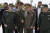 지난달 20일 세르게이 쇼이구 러시아 국방장관(오른쪽에서 셋째)이 아미랄리 하지자데 이란혁명수비대 항공우주군 사령관(왼쪽 둘째)과 함께 이란 수도 테헤란에서 열린 이란 항공우주산업 전시회에서 군수품을 함께 살펴보고 있다. EPA=연합뉴스 