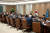 윤석열 대통령이 11일 용산 대통령실 청사에서 미국 상원의원 대표단을 접견하고 있다. 사진 대통령실 제공