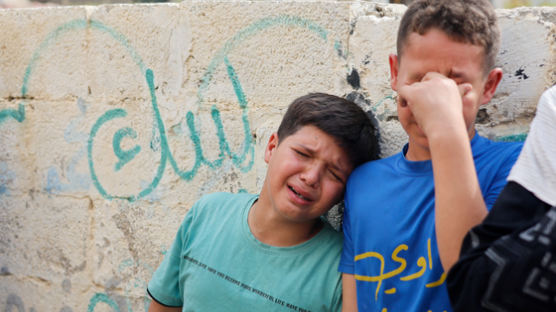 가자지구 탈출구가 없다…이집트 앞 피란민 "들여보내달라"
