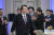 윤석열 대통령이 12일 청와대 영빈관에서 열린 '청년 화이트해커와의 대화'에 입장하고 있다. 김현동 기자