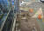 지난 1일 부산 동래구 명륜동에 있는 육교에서 비둘기 배설물에 부식된 철제 외장재가 인도로 떨어지는 사고가 일어났다. 사진 동래구