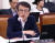 김의겸 더불어민주당 의원이 13일 서울 여의도 국회에서 열린 법제사법위원회 감사원에 대한 국정감사에서 질의를 하고 있다. 뉴스1