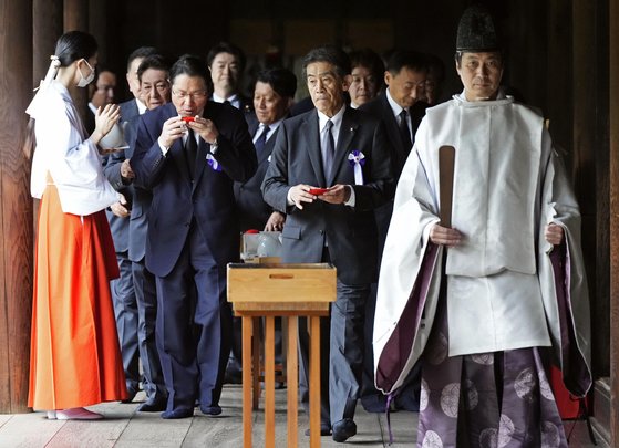 [Photo News] Mudeungsan fully opens door to public after 57 years
