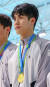 황선우가 19일 전국체전 수영 남자 일반부 혼계영 400m 우승으로 5관왕에 오른 뒤 기념촬영을 하고 있다. 연합뉴스 