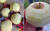 지난 14일 오후 5시쯤 경상북도 예천군에 쏟아진 우박으로 이 지역 최효열(64) 과수전문상담사가 재배한 사과(시라노골드 품종)가 멍든 모습. 사진 최효열 과수전문상담사 