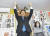 일본에서 지난 22일 치러진 참의원(상원) 도쿠시마·고치 선거구 보궐선거에서 승리한 무소속 히로타 하지메 후보가 당선이 결정된 후 기뻐하고 있다. 연합뉴스