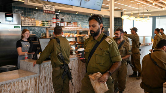 흔들리는 이스라엘 경제…통화가치 8년 만에 최저, 관광객 급감