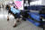 지난 7월 인천국제공항 제1여객터미널 출국장에서 관세청 직원이 탐지견과 마약 탐지 시범을 보이고 있다. 뉴스1