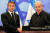 24일 이스라엘 예루살렘에서 공동 기자회견을 하는 에마뉘엘 마크롱 프랑스 대통령(왼쪽)과 베냐민 네타냐후 이스라엘 총리. [AFP=연합뉴스]