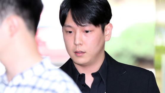 강제추행 재판 중 또 성범죄 저지른 아이돌 "모두 인정한다"