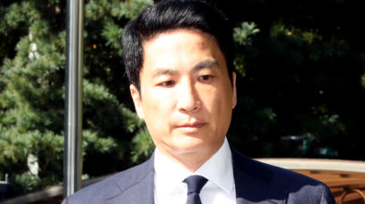 '47억 임금 체불' 김용빈 회장…법인카드로 사치품 구입했다