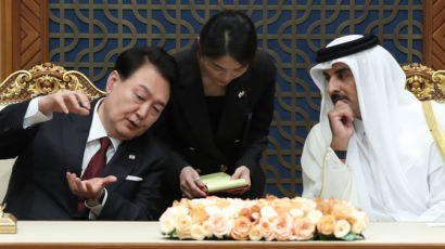 카타르 국왕, 내년 방한 수락…“중동 107조 운동장 열려”
