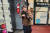 25일 밤 미국 메인주의 한 볼링장에서 총기를 난사한 로버트 카드의 모습. AP=연합뉴스