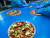 지난 19일 경기도 안산의 피자제조업체 조흥 직원들이 이마트 노브랜드의 비건 피자인 '베지피자'를 제조하고 있다. 사진 이마트