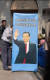 28일 고 리커창 전 총리가 어린시절을 보냈던 안후이성 허페이시 훙싱로 80번지 일대에 추모객이 설치한 포스터. “인민의 총리를 인민이 사랑하고, 인민의 총리는 인민을 사랑합니다”라고 씌여 있다. 웨이보 캡처