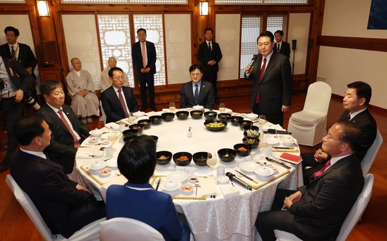 S. Korea, AIIB discuss stronger partnership, new investment chances