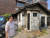 지난달 31일 보광동 주민이던 김여정 작가가 한국전쟁 당시 다친 상이용사를 위해 지어진 주택에 대해 설명하고 있다. 이영근 기자 