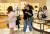 지난해 6월 6일 오후 제주시 연동에 위치한 롯데면세점 제주점에서 태국인 단체 관광객들이 면세 쇼핑을 즐기고 있다. 뉴스1