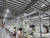한세실업의 베트남 TG법인 공장에 구축된 스마트팩토리 시스템 ‘햄스’. 작업 공간을 따라 스마트행거가 설치돼 있다. 황지영기자