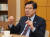 박형준 부산시장이 부산시청 집무실에서 세계박람회 관련 4·5차 PT의 주요 내용과 유치 가능성에 대해 설명하고 있다. 중앙포토