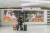 인천국제공항 한국문화유산홍보관에 설치된 투명 OLED 비디오월. 사진 LG디스플레이 