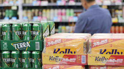 '소변 맥주' 위기 처한 칭다오…홈술 인기 1위 '카스'가 차지했다