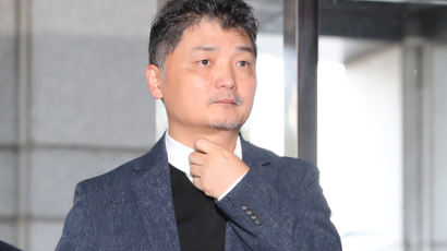 [팩플] 카카오 김범수, 위기관리 전면에…경영 복귀 선언