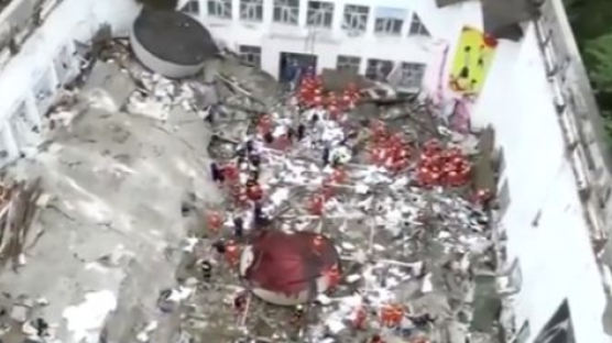 폭설 때문?…"펑" 소리 뒤 中체육관 와르르, 농구하던 3명 사망