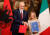 이탈리아 조르지아 멜로니 총리(오른쪽)와 알바니아 총리 에디 라마(왼쪽)가 지난 6일 이탈리아 로마 치기 궁에서 악수하고 있다. EPA=연합뉴스