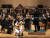 지난 8일 아트센터인천 콘서트홀에서 열린 '제13회 동서커피클래식'에서 기타리스트 박규희가 인천시립교향악단과 협연하고 있다. 사진 동서식품