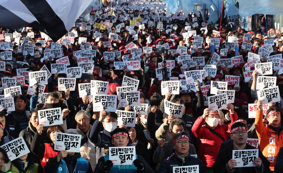 재계 "대기업·노동자 둘로 세상 나눴다…노란봉투법 최악은 '2조'"