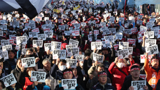 재계 "대기업·노동자 둘로 세상 나눴다…노란봉투법 최악은 '2조'"