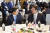 지난 4월 한국을 방문한 론 디샌티스(Ron DeSantis) 플로리다 주지사와 만난 김동연 경기지사가 대화를 하고 있다. 경기도