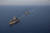 미군 항공모함 제럴드 포드호와 드와이트 아이젠하워가 지중해에서 대형을 이뤄 항해하고 있다. AFP=연합뉴스