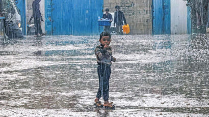 폭우에 만신창이 된 가자지구…"개도 이렇게 살 수는 없다"