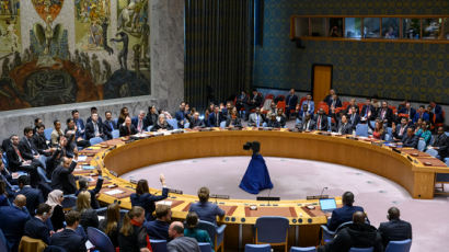 유엔 안보리, ‘가자지구 교전 인도주의적 중단’ 결의안 채택