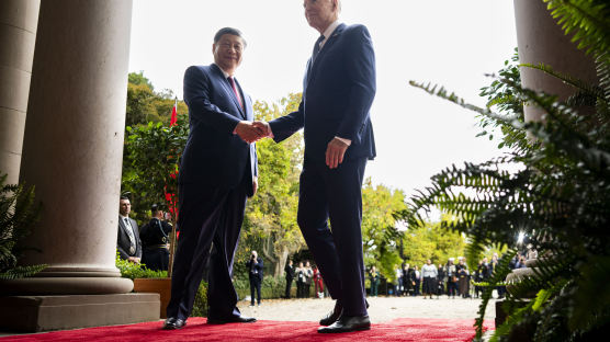 정상회담 끝난 뒤, 바이든 "시진핑은 독재자" 中 "강력 반대"