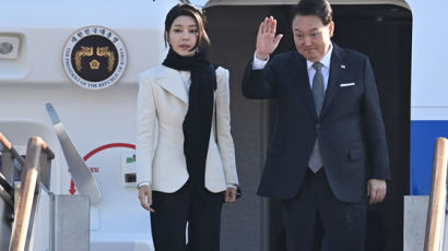 英국왕 초청 받은 尹, 국빈방문길 올랐다…이상민·김기현 배웅