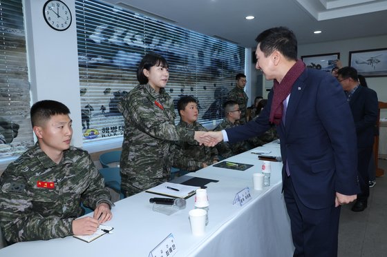 N. Korea reinstates DMZ guard posts
