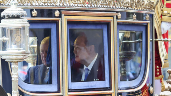 [사진] 영국 방문한 윤 대통령 … 찰스 3세의 ‘첫 국빈’