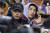 지난 13일 샌디에이고 김하성(왼쪽)과 함께 한국시리즈 5차전을 관전한 이정후. 연합뉴스