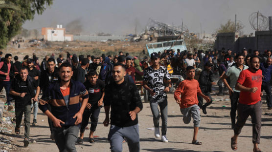  "휴전 시작에 팔 주민, 가자 북부 가려다…이스라엘 총격에 사망"